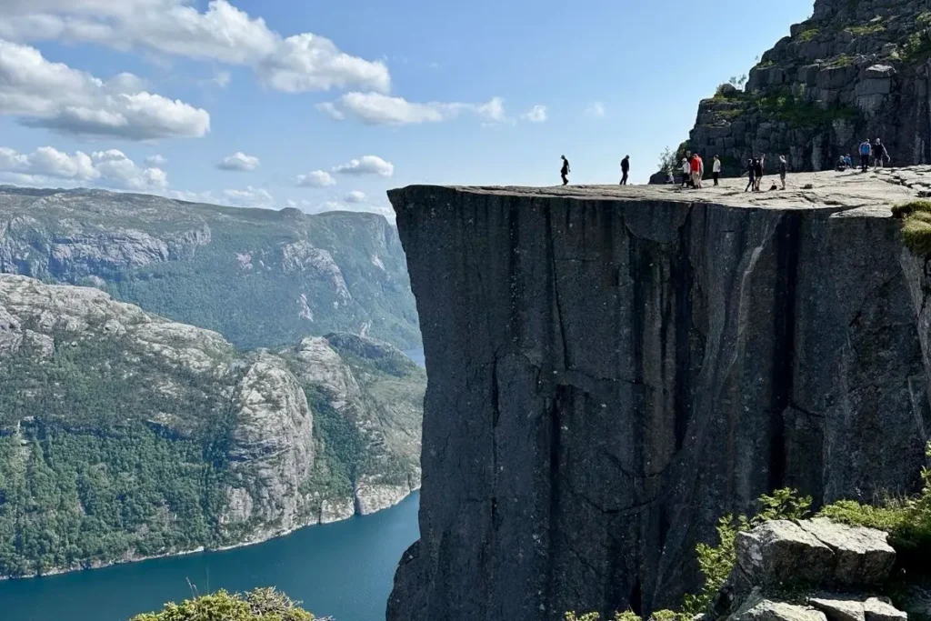 노르웨이 Preikestolen 바위 위에서 바라본 풍경