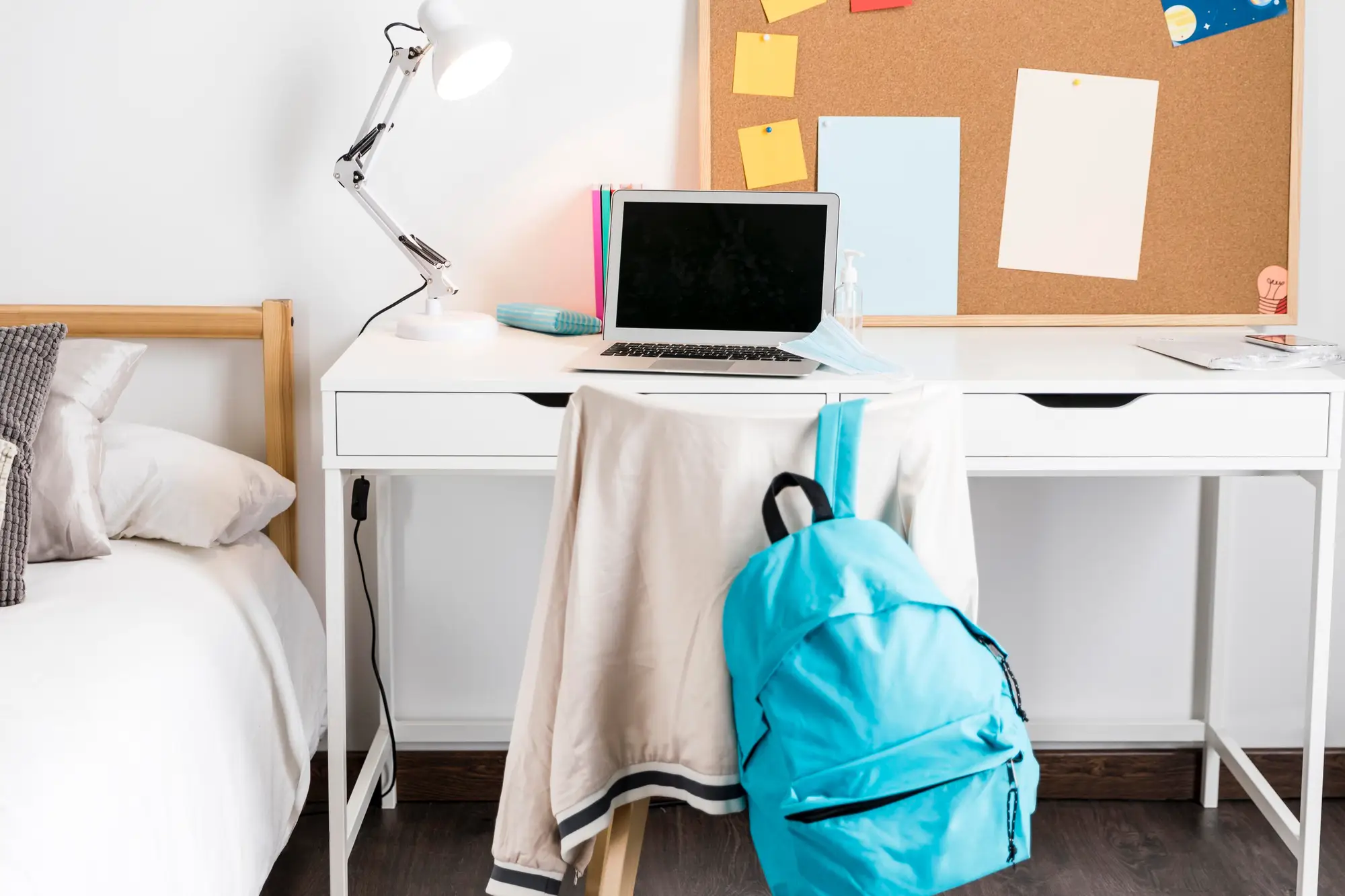 미국 대학 기숙사 방 내부 모습 (college dorm room)