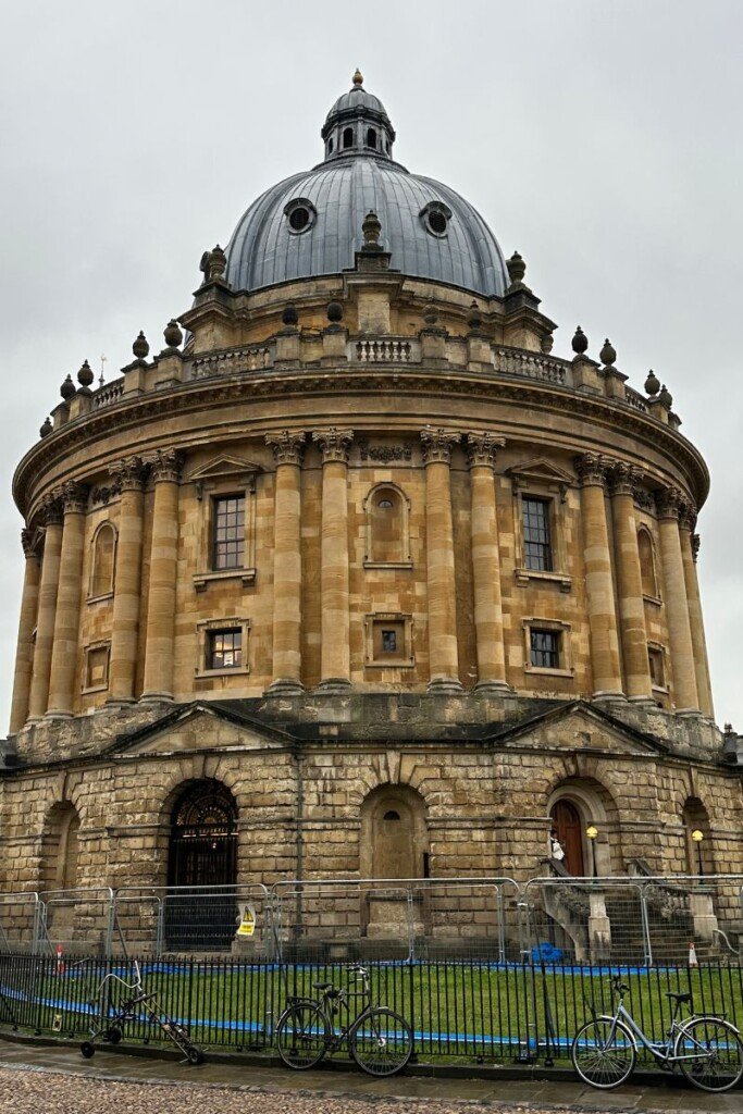 국 옥스퍼드 대학교의 대표 건축물 라드클리프 카메라(Radcliffe Camera) 외관