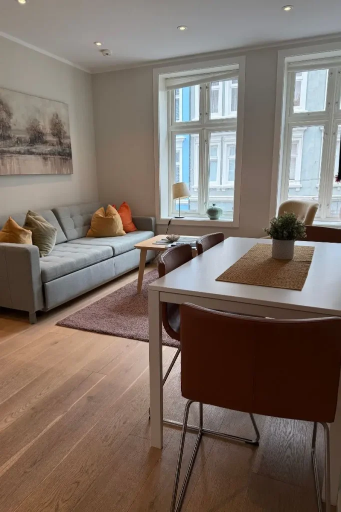 베르겐 여행 숙소 Barfot Apartment의 편안하고 아늑한 거실 공간