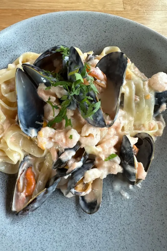 노르웨이 '뢰드 레스토랑 앤 바(Rød Restaurant and Bar)'의 '해산물 파스타'.